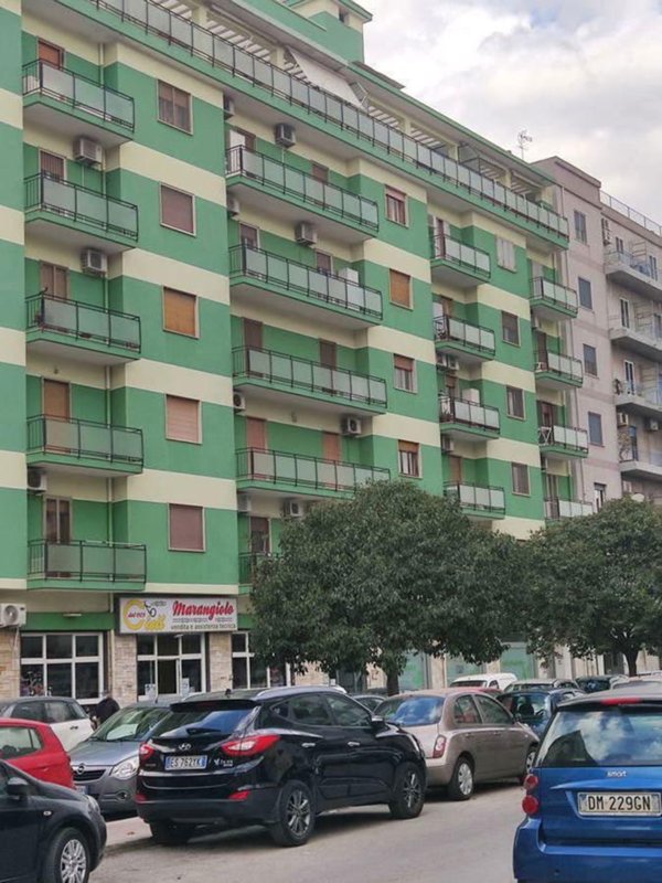 appartamento in vendita a Taranto in zona Tre Carrare-Battisti