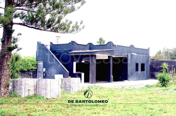 casa indipendente in vendita a Taranto in zona Solito-Corvisea