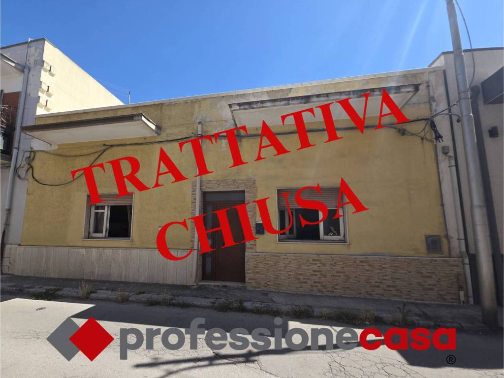 casa indipendente in vendita a Taranto in zona Talsano