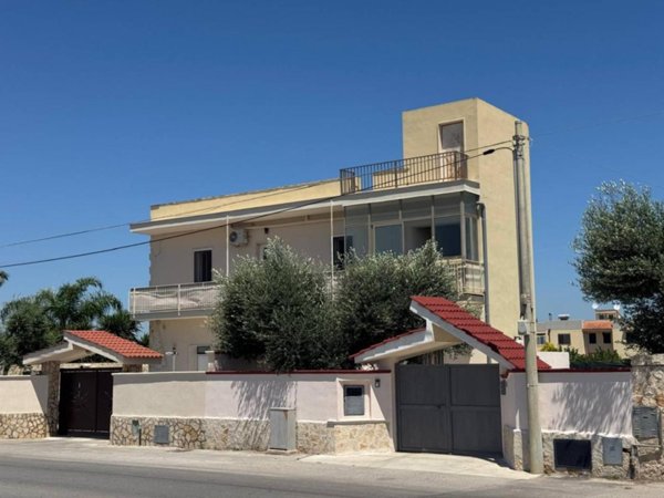 appartamento in vendita a Taranto in zona Solito-Corvisea