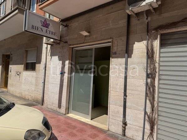 negozio in vendita a Taranto in zona Italia-Montegranaro
