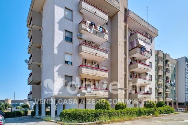 appartamento in vendita a Taranto in zona Tamburi-Croce