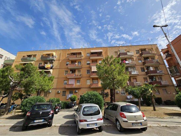 appartamento in vendita a Taranto in zona Tre Carrare-Battisti