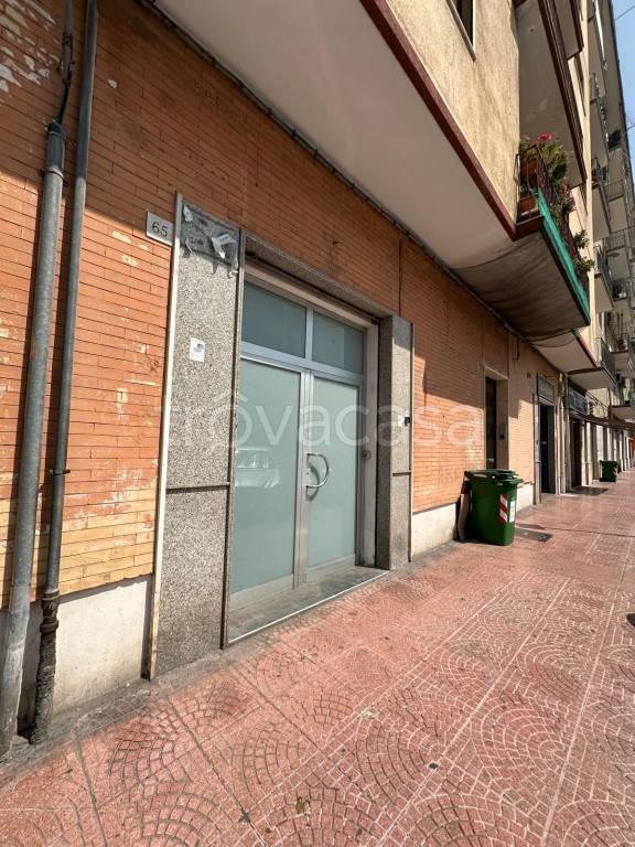 negozio in vendita a Taranto in zona Solito-Corvisea