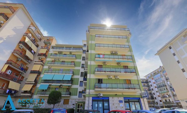 appartamento in vendita a Taranto in zona Tre Carrare-Battisti