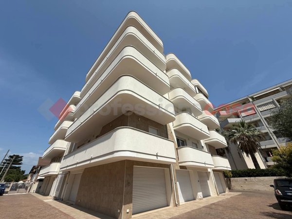 appartamento in vendita a Taranto in zona Lama