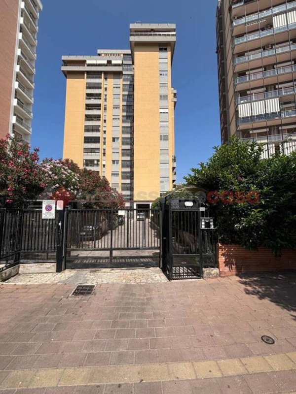 appartamento in vendita a Taranto in zona Tre Carrare-Battisti