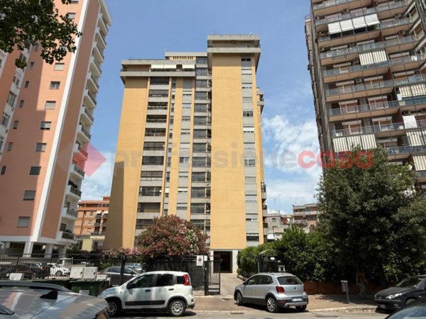 appartamento in vendita a Taranto in zona Tre Carrare-Battisti