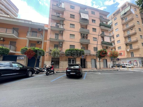 appartamento in vendita a Taranto in zona Italia-Montegranaro