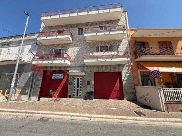 appartamento in vendita a Taranto in zona Tre Carrare-Battisti