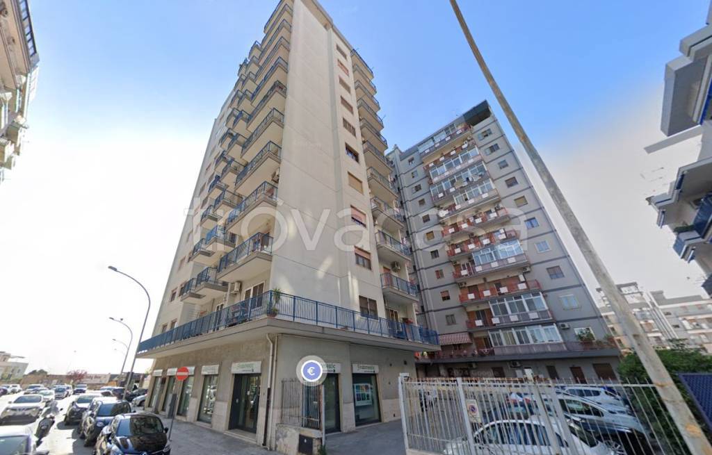 appartamento in vendita a Taranto in zona Italia-Montegranaro