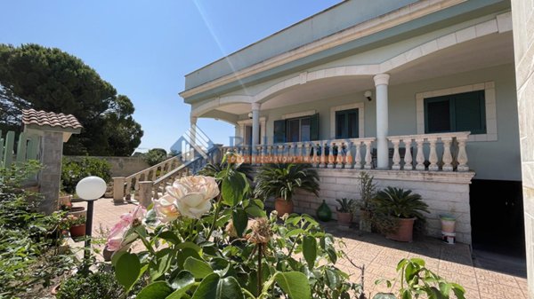 casa indipendente in vendita a Taranto in zona Talsano