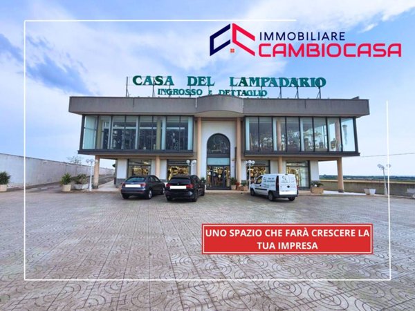 locale commerciale in vendita a Taranto in zona Paolo VI