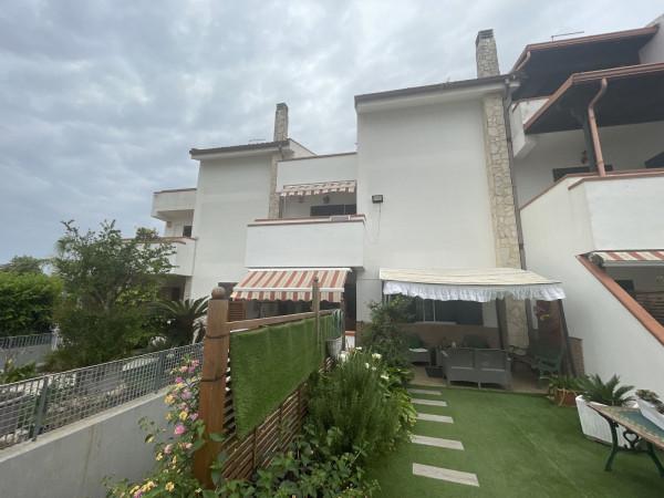 casa indipendente in vendita a Taranto in zona Solito-Corvisea