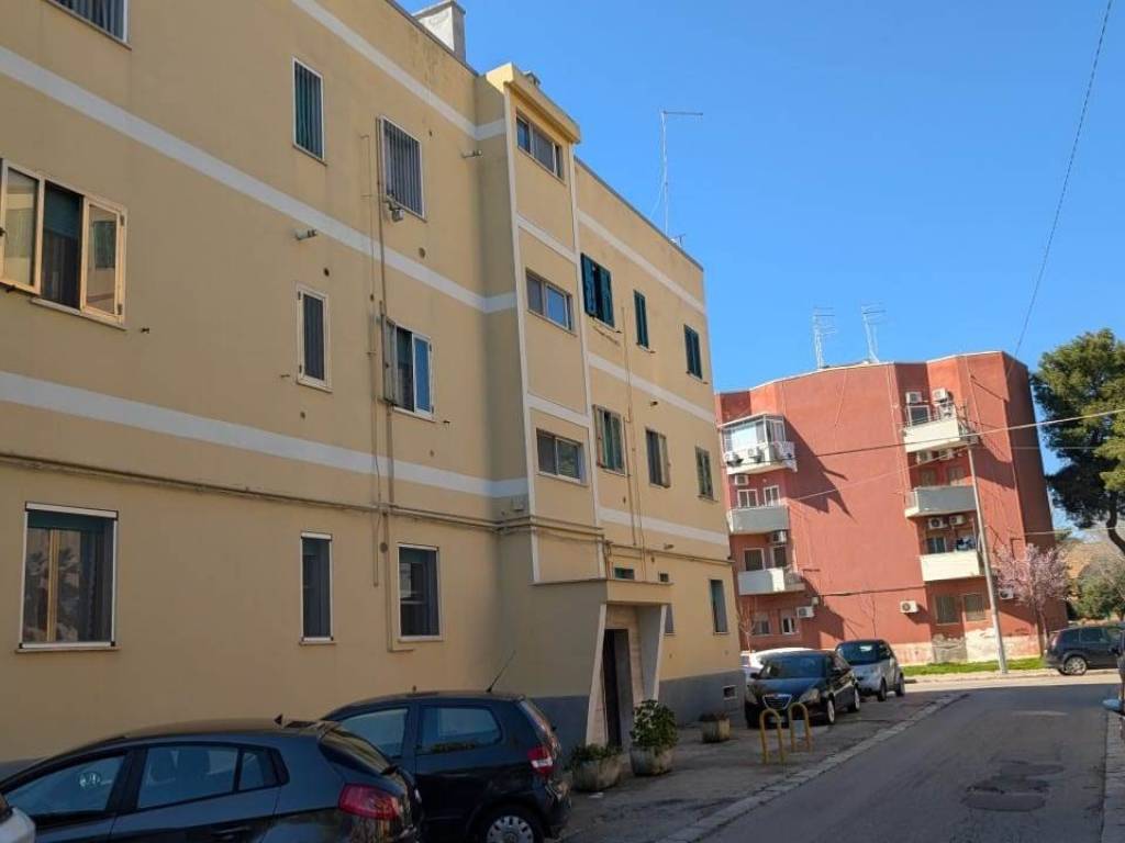 appartamento in vendita a Taranto in zona Italia-Montegranaro