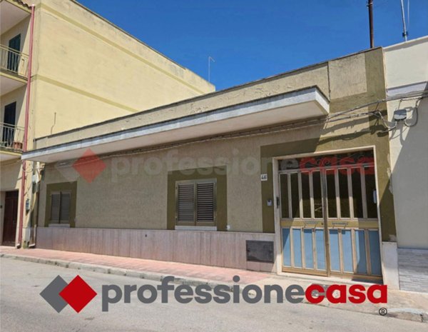 casa indipendente in vendita a Taranto in zona Solito-Corvisea