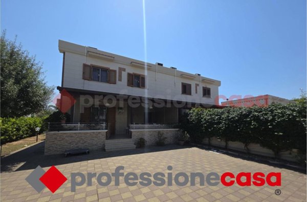 casa indipendente in vendita a Taranto in zona Talsano