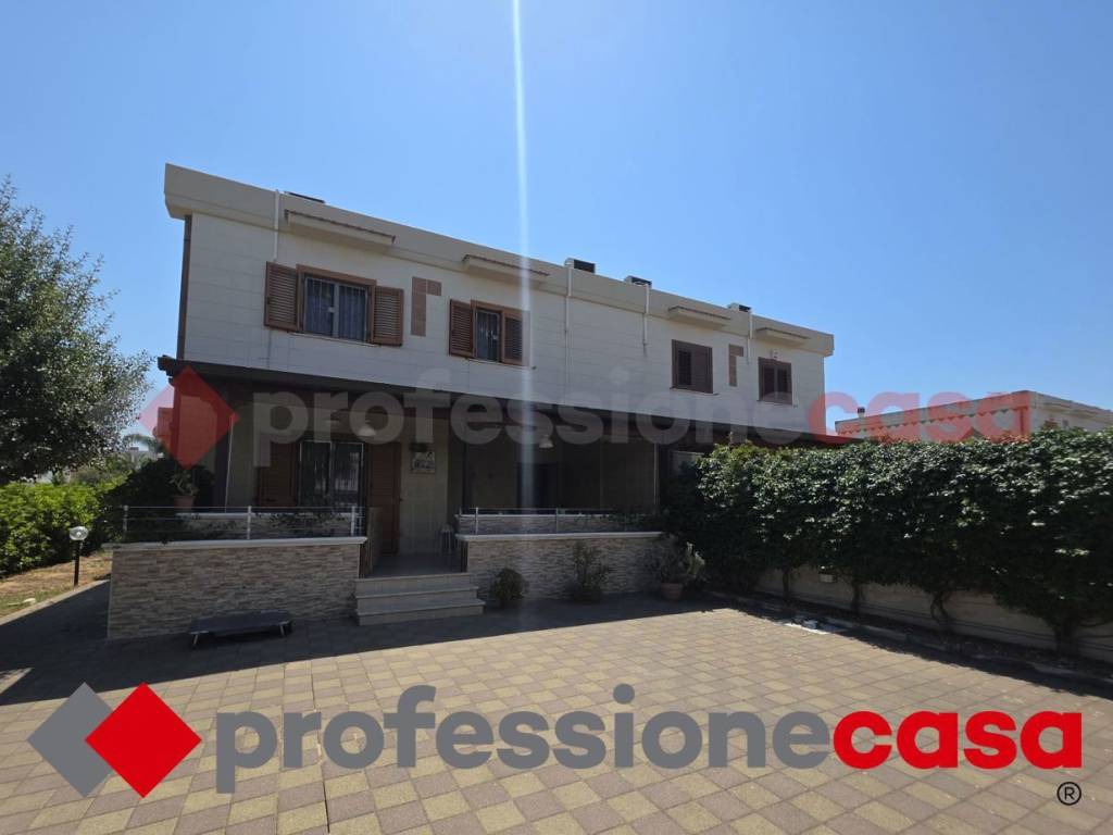 casa indipendente in vendita a Taranto in zona Talsano