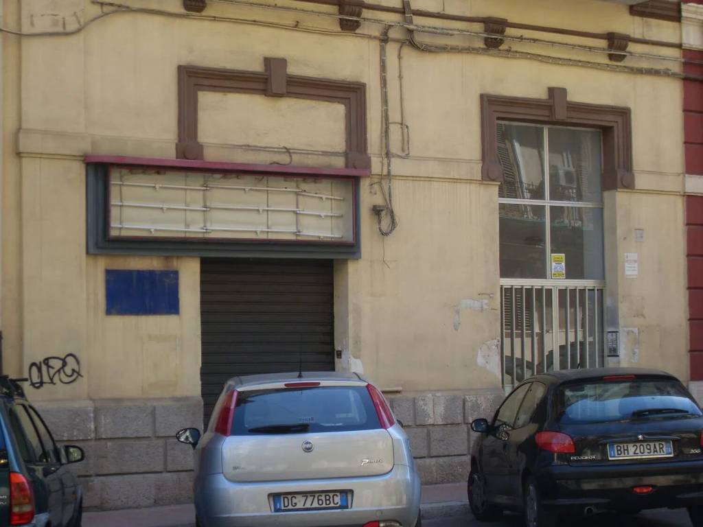 negozio in vendita a Taranto in zona Borgo