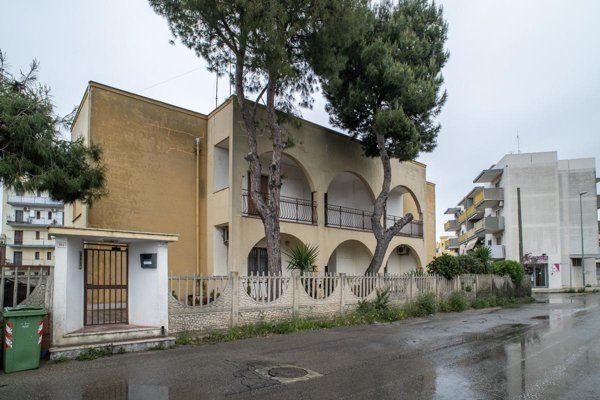 appartamento in vendita a Taranto in zona Talsano