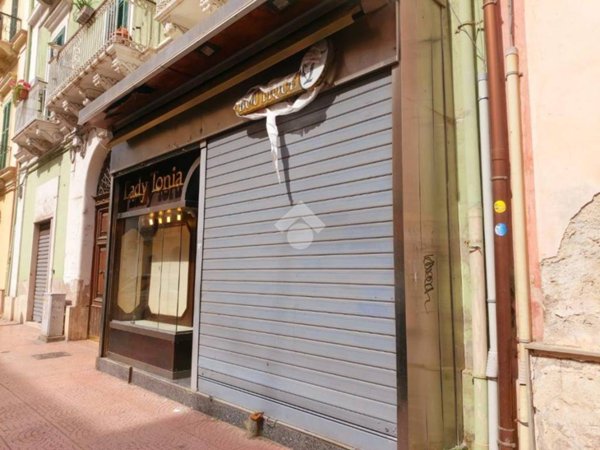 appartamento in vendita a Taranto in zona Borgo Antico