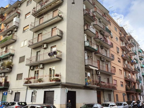 appartamento in vendita a Taranto in zona Tre Carrare-Battisti