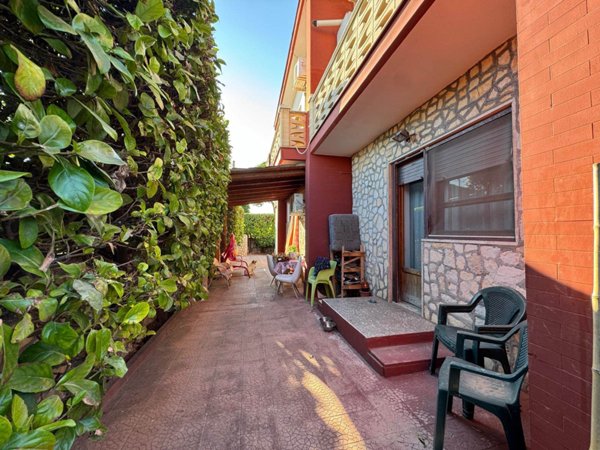 casa indipendente in vendita a Taranto in zona San Vito