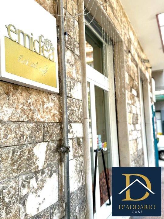 negozio in vendita a Taranto in zona Tre Carrare-Battisti