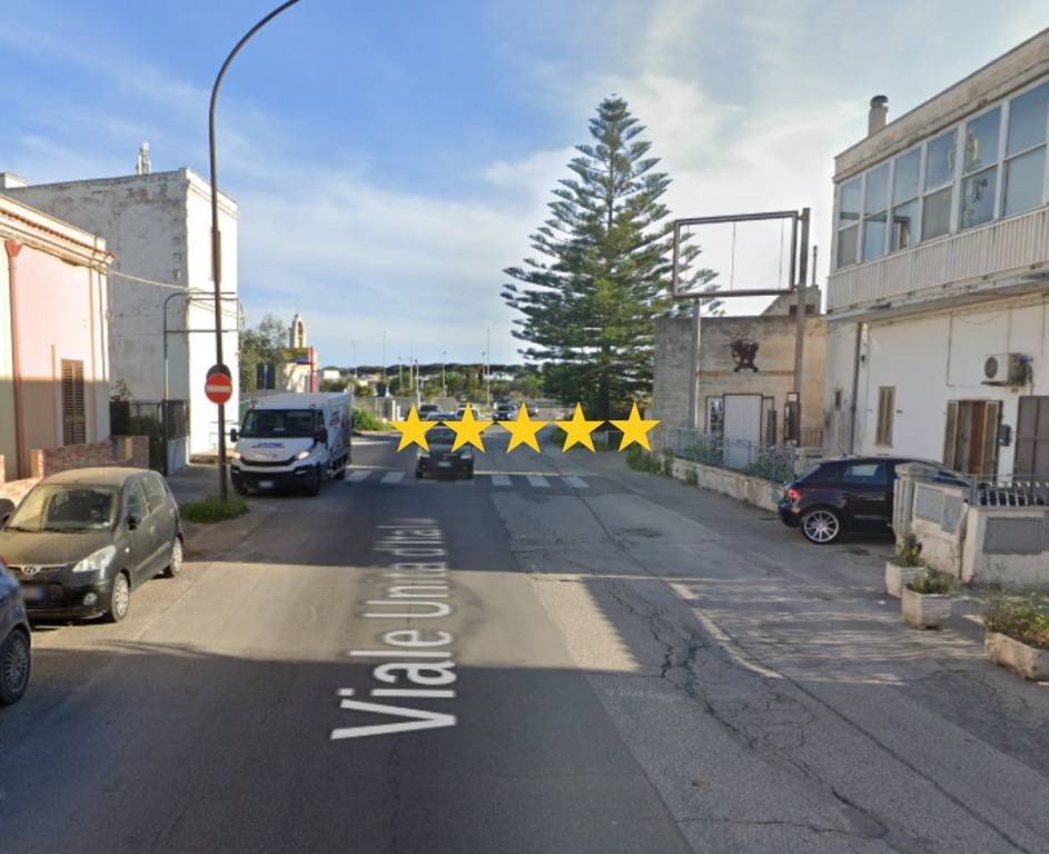 casa indipendente in vendita a Taranto in zona Carelli
