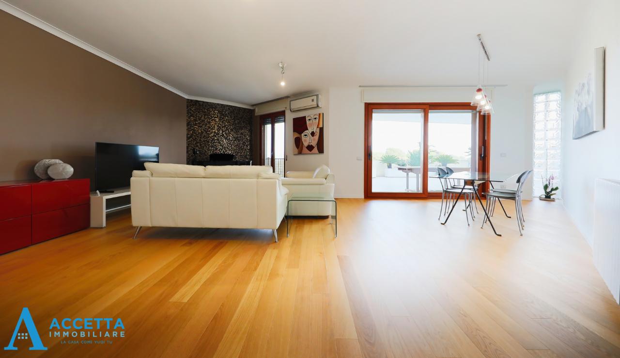 appartamento in vendita a Taranto in zona Tre Carrare-Battisti