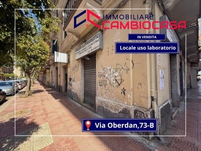 locale commerciale in vendita a Taranto in zona Borgo