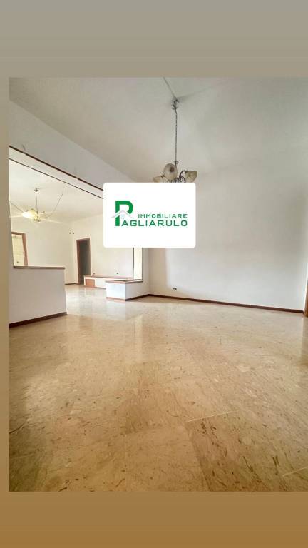 appartamento in vendita a Taranto in zona Tre Carrare-Battisti