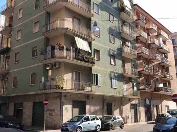 appartamento in vendita a Taranto in zona Tre Carrare-Battisti