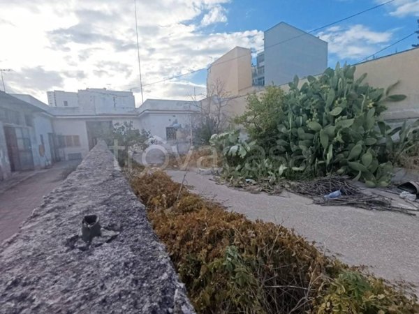 casa indipendente in vendita a Taranto in zona Solito-Corvisea