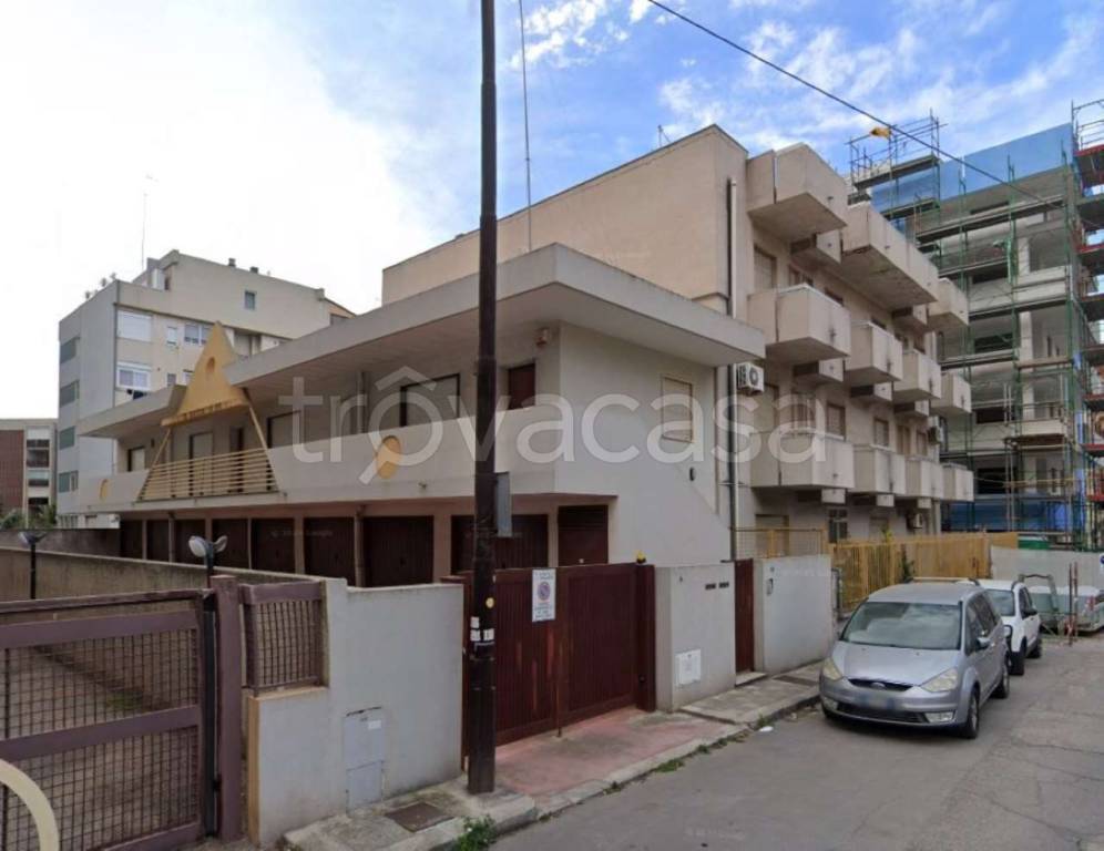 negozio in vendita a Taranto in zona Tre Carrare-Battisti
