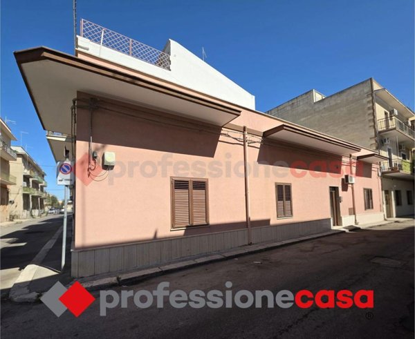 casa indipendente in vendita a Taranto in zona Talsano