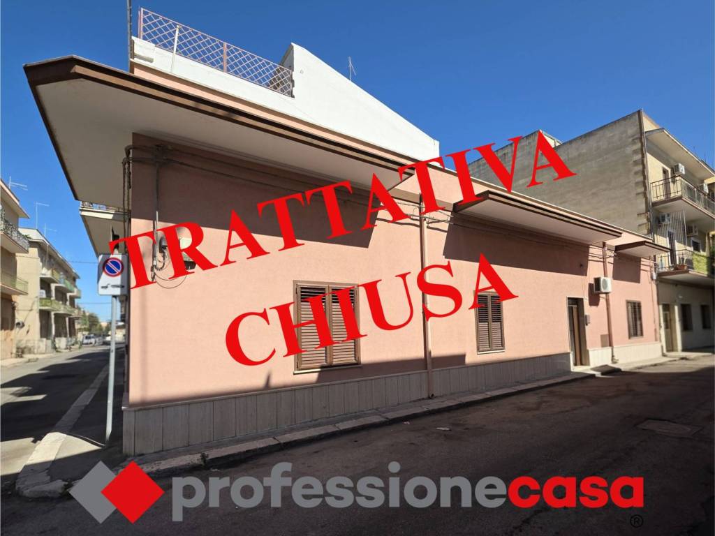 casa indipendente in vendita a Taranto in zona Talsano