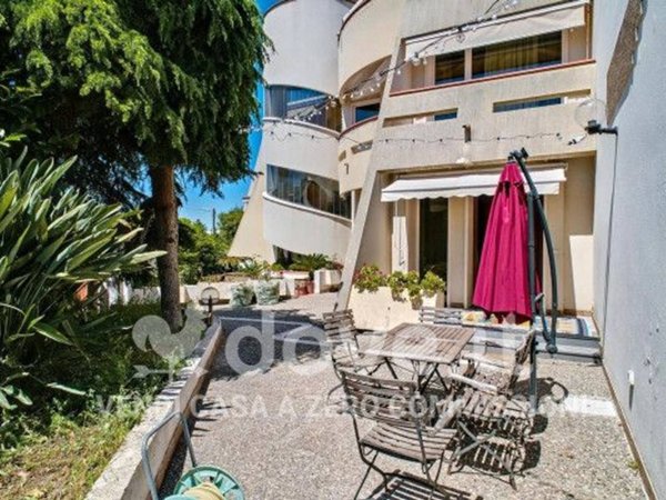 casa indipendente in vendita a Taranto in zona Solito-Corvisea