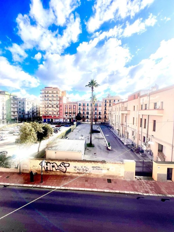 appartamento in vendita a Taranto in zona Borgo