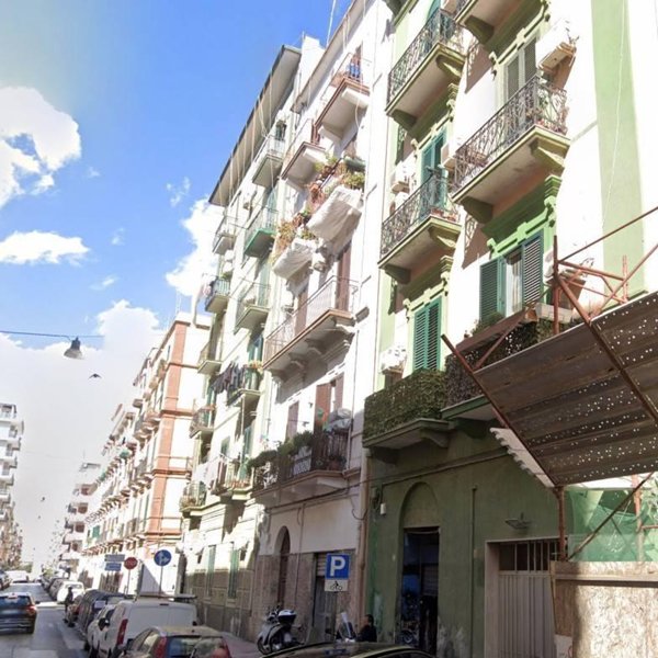 negozio in vendita a Taranto in zona Borgo Antico