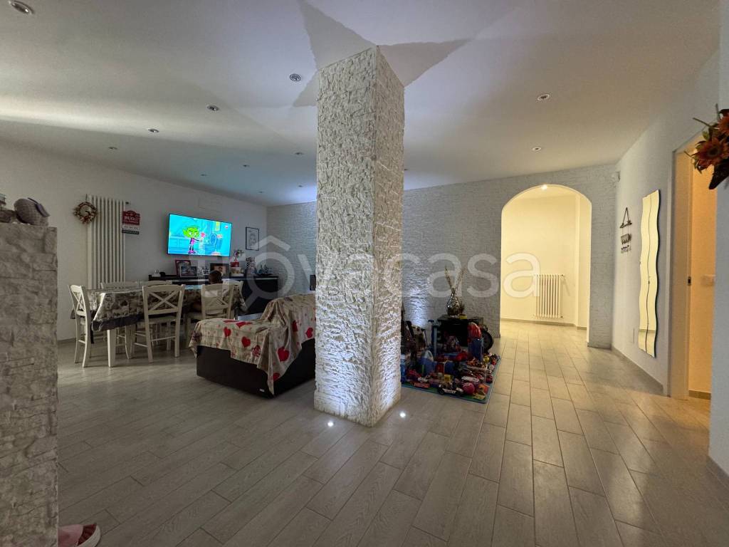 appartamento in vendita a Taranto in zona Italia-Montegranaro