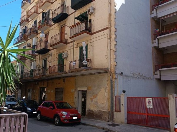 appartamento in vendita a Taranto in zona Tre Carrare-Battisti