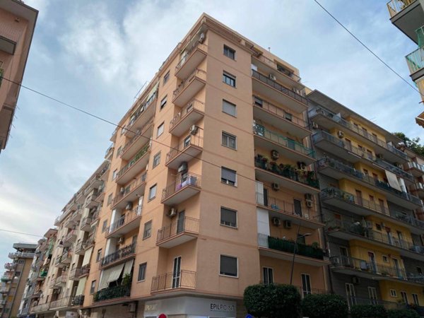 appartamento in vendita a Taranto in zona Tre Carrare-Battisti