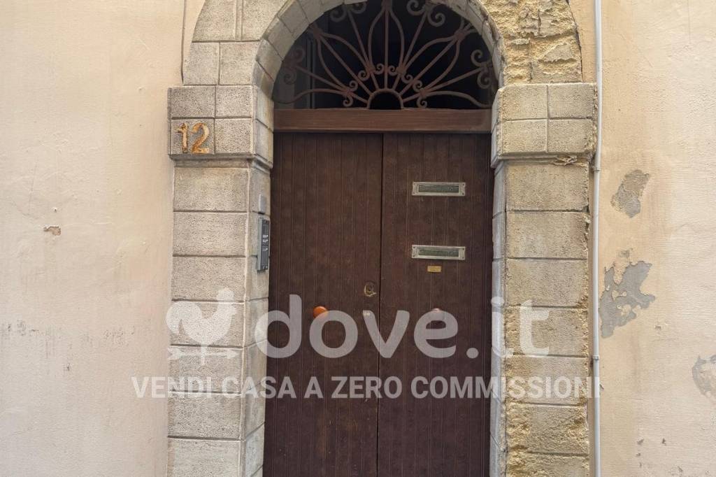 appartamento in vendita a Taranto in zona Borgo Antico