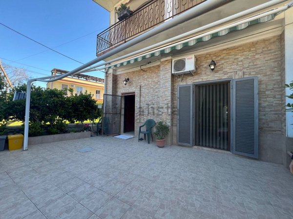appartamento in vendita a Taranto in zona Lama