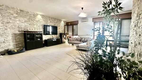appartamento in vendita a Taranto in zona Tre Carrare-Battisti
