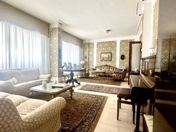 appartamento in vendita a Taranto in zona Borgo