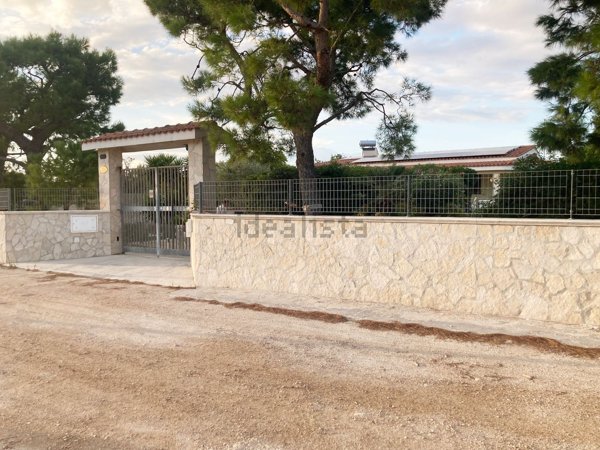 casa indipendente in vendita a Taranto