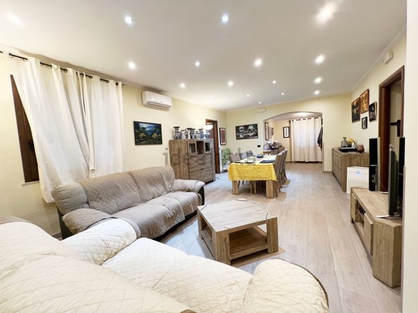 casa indipendente in vendita a Taranto