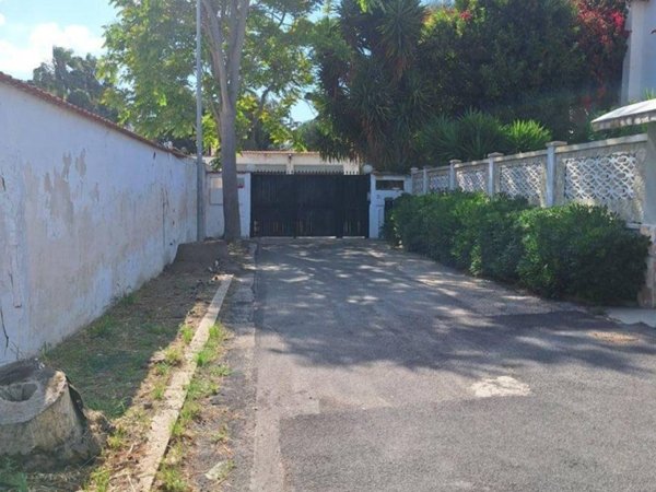 casa indipendente in vendita a Taranto in zona Carelli